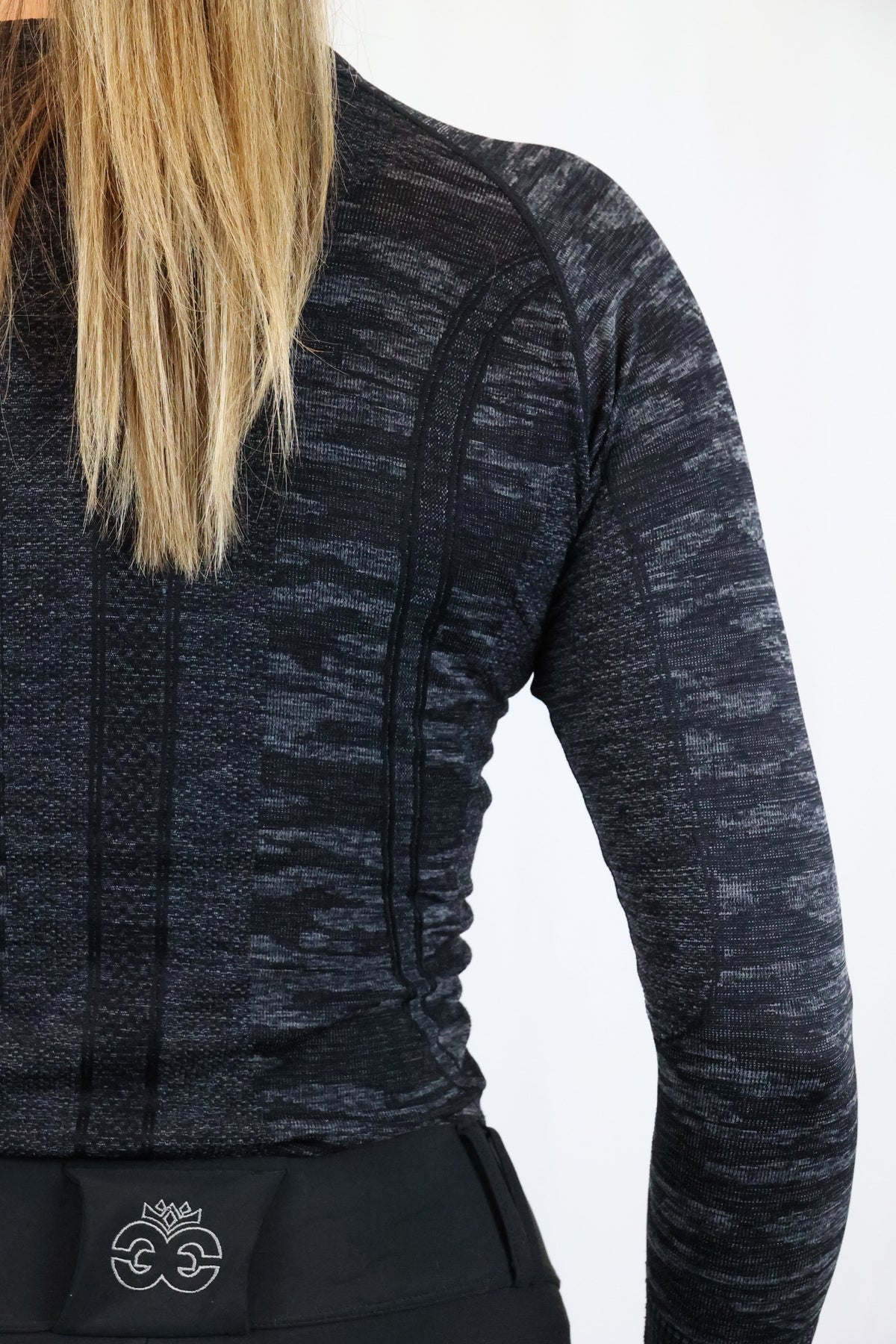 Long Sleeve Seamless Riding Top - Camo Black
