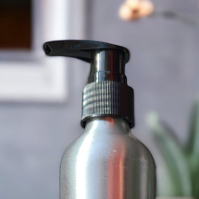 ‘You Rolled in What?’ deodorising dog shampoo