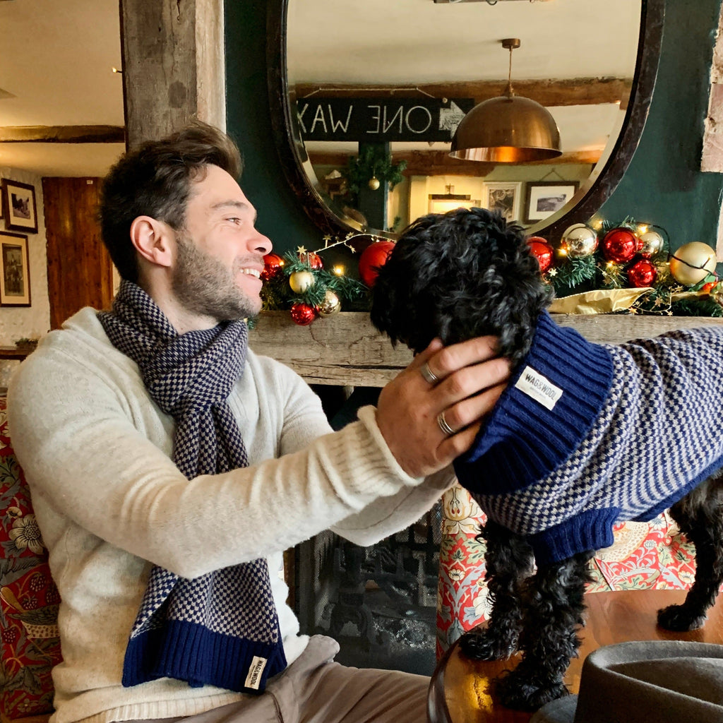 Mens Merino Lambswool Scarf in Navy
