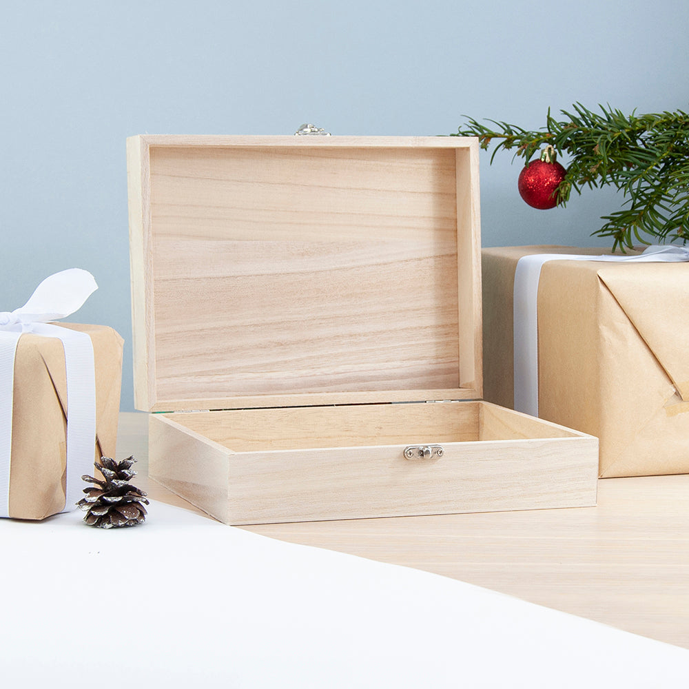 Personalised Festive Garland Christmas Eve Box